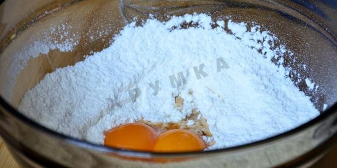 Рецепт блинчиков с начинкой под вишневым соусом