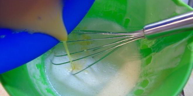 Рецепт блинов на двух видах молока