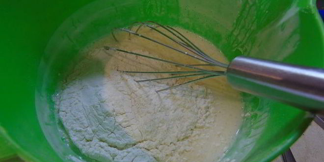 Рецепт блинов на двух видах молока