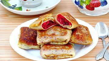 Рецепт Блинов с яблоками и брусникой