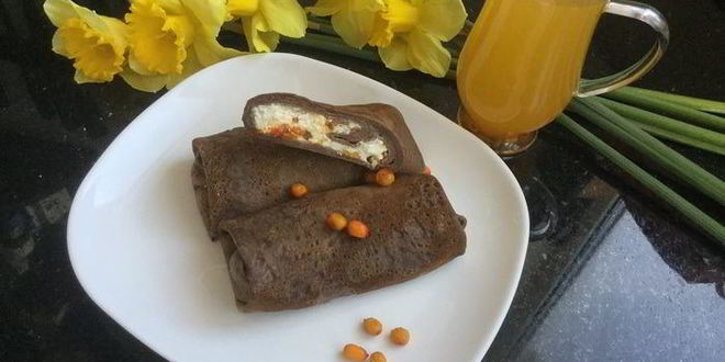 Рецепт Шоколадных блинов с медовой облепихой