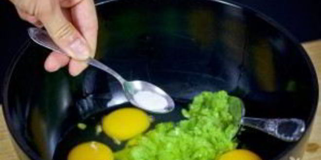 Рецепт воздушных блинчиков из кабачков с зеленью