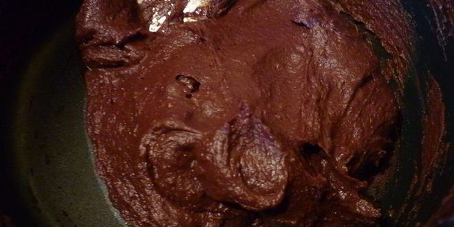 Рецепт булочек и рогалики зебра с шоколадной прослойкой