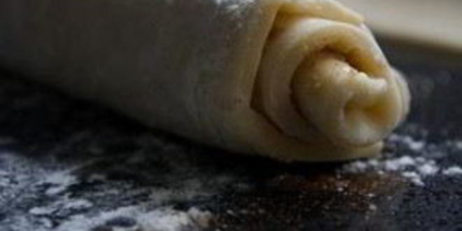 Рецепт булочек с корицей, орехами и изюмом