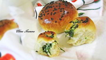 Рецепт Булочек с листьями свеклы и свежим сыром