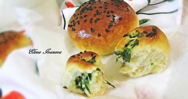 Рецепт Булочек с листьями свеклы и свежим сыром