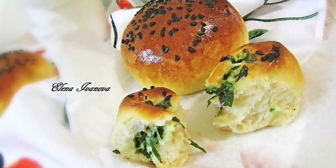 Рецепт булочек с листьями свеклы и свежим сыром
