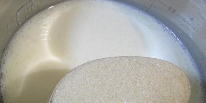 Рецепт булочек с листьями свеклы и свежим сыром