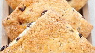 Рецепт Булочек с пророщенной пшеницей, ягодами и орехами