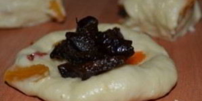 Рецепт булочек с сухофруктами