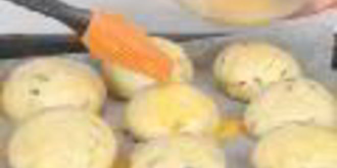 Рецепт булочек с зеленым луком и ветчиной