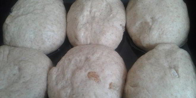 Рецепт булочек-саечек цельнозерновых с изюмом