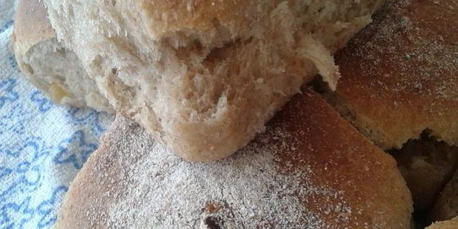 Рецепт булочек-саечек цельнозерновых с изюмом