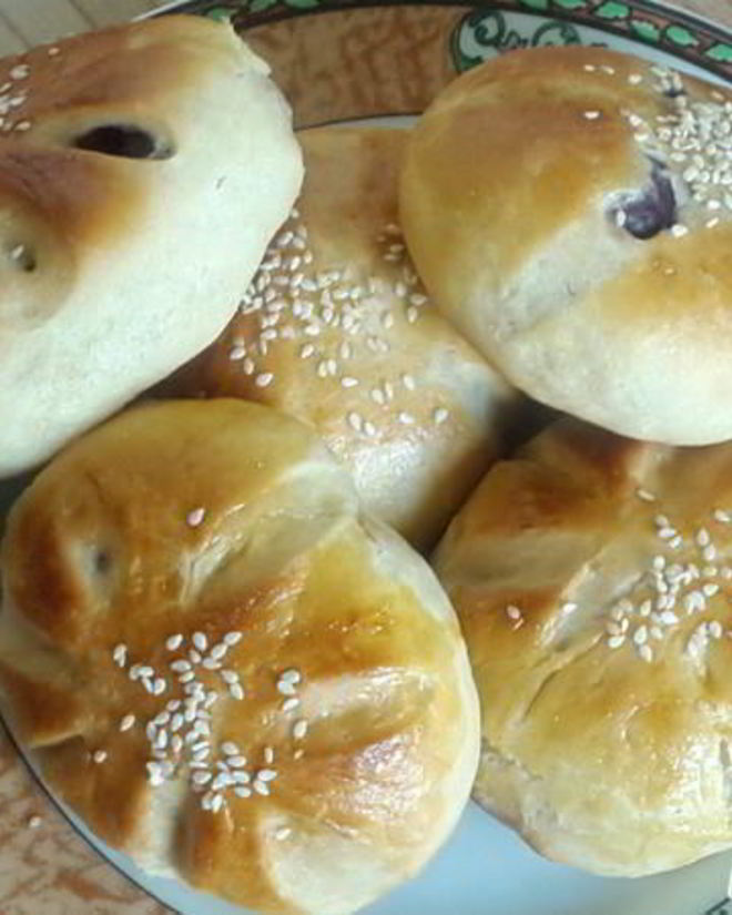 Рецепт булочек цветочки с изюмом и курагой