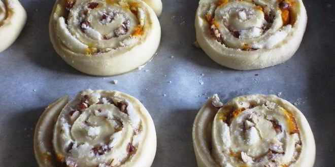 Рецепт булочек-улиток с фундуком