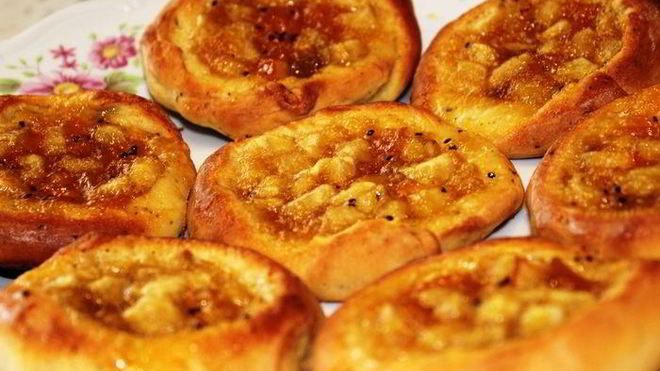 Рецепт мятных ватрушек с дынным джемом