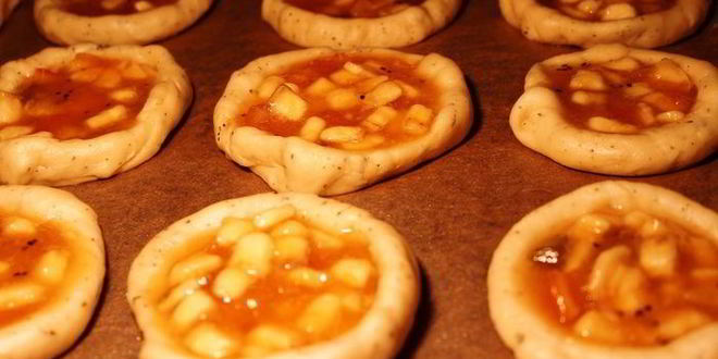 Рецепт мятных ватрушек с дынным джемом