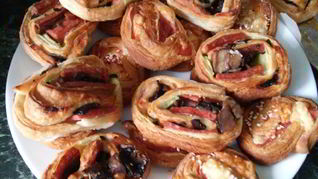 Рецепт Слоеных булочек с ветчиной и зеленью