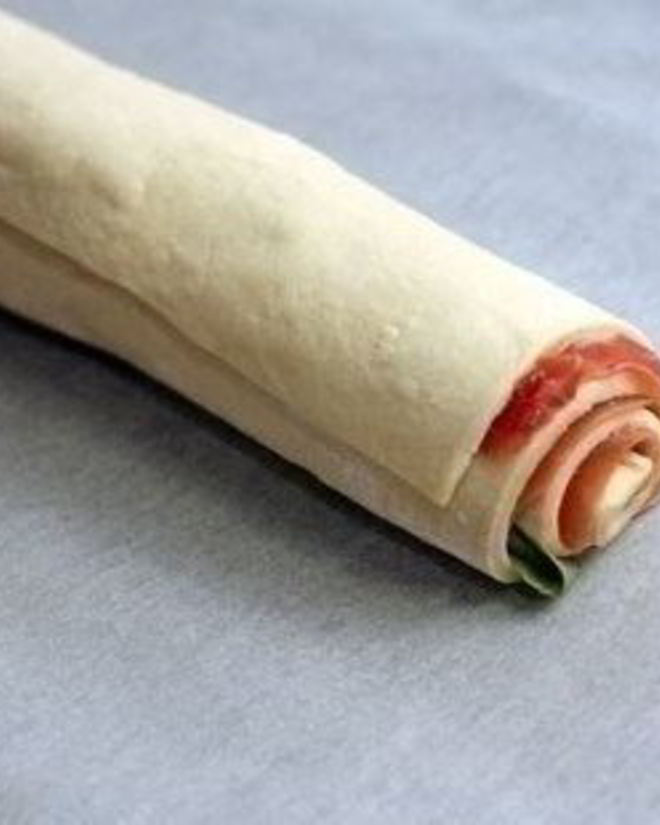 Рецепт слоеных булочек с ветчиной и зеленью