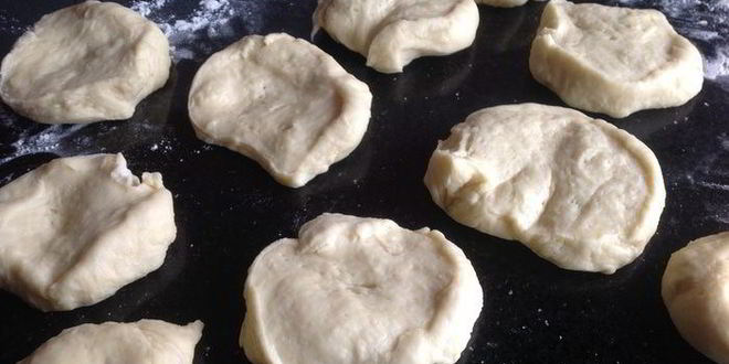 Рецепт ватрушек с сюрпризом