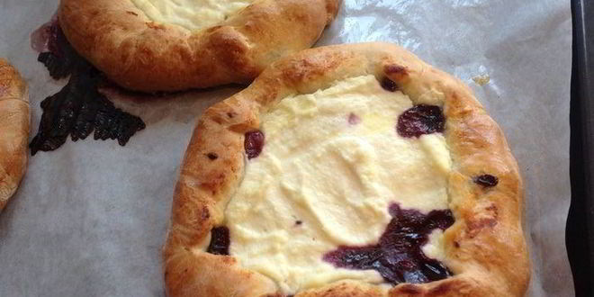 Рецепт ватрушек с сюрпризом