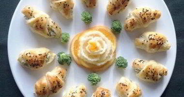 Рецепт Закусочных круассанов с красной рыбой