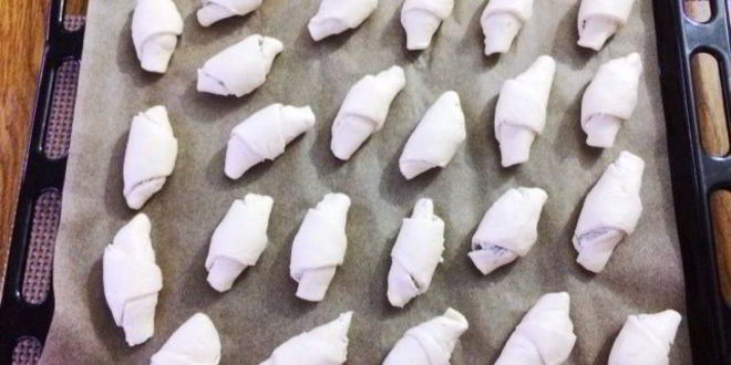 Рецепт закусочных круассанов с красной рыбой