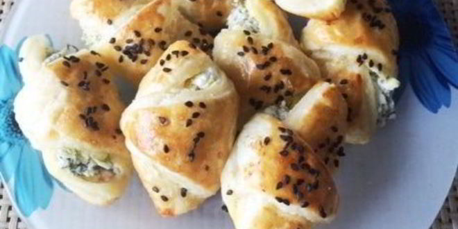 Рецепт закусочных круассанов с красной рыбой