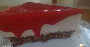 Рецепт Чизкейка с миндальной основой и малиновым топпингом