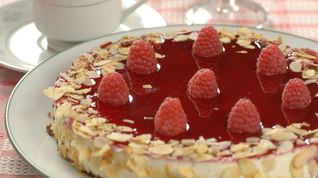 Рецепт Миндального чизкейка с малиной
