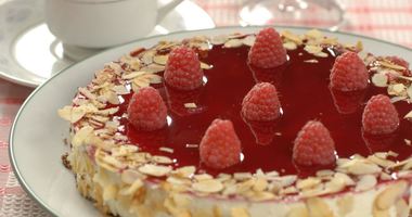 Рецепт Миндального чизкейка с малиной