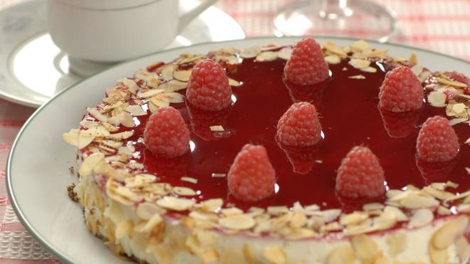 Рецепт миндального чизкейка с малиной