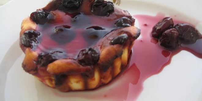 Рецепт мини-чизкейков с вишней