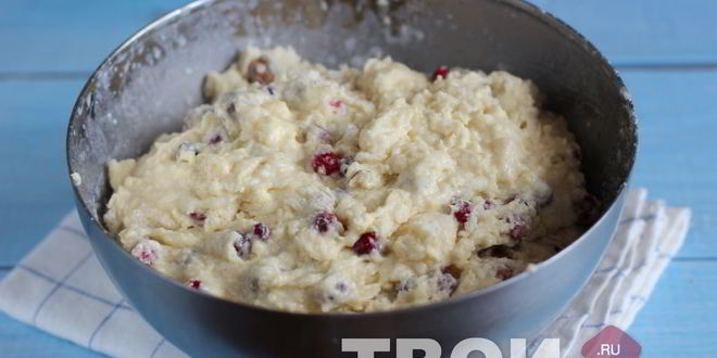Рецепт кекса с клюквой и орехами