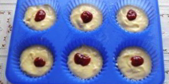 Рецепт кексиков на кефире в формочках