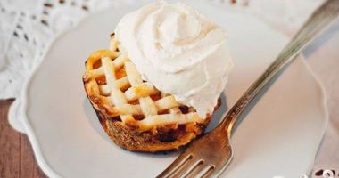 Рецепт Кексов с персиковой начинкой и имбирным кремом