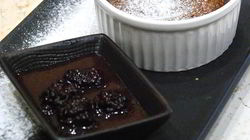 Рецепт Классического фондана с ежевичным соусом