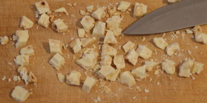 Рецепт мини-кексов с белым шоколадом и орешками