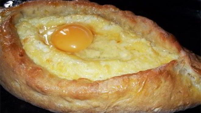 Рецепт хачапури с яйцом