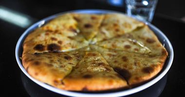 Рецепт Хачапури с запеченным картофелем, жареным луком и грибами