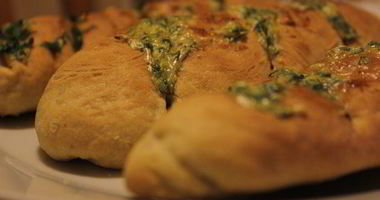 Рецепт Чесночных багетов с сыром и руколой