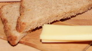 Рецепт Хлеба с вялеными томатами и луком