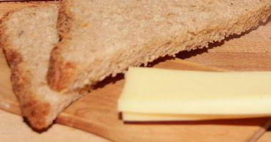 Рецепт Хлеба с вялеными томатами и луком