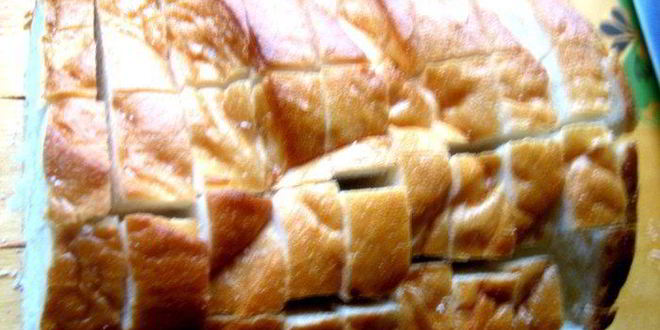 Рецепт сырного хрустящего батона с чесноком