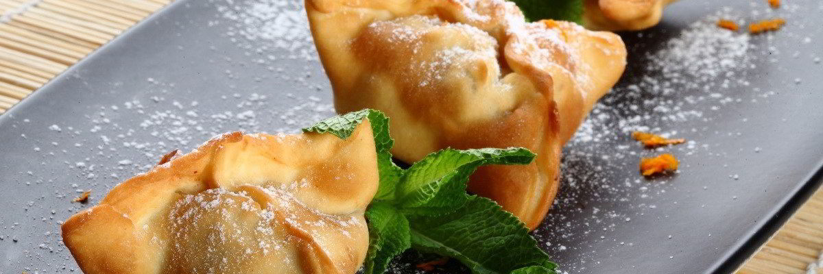 Рецепт Хрустящих конвертиков из теста с начинкой из банана и фиников