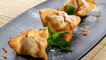 Рецепт Хрустящих конвертиков из теста с начинкой из банана и фиников