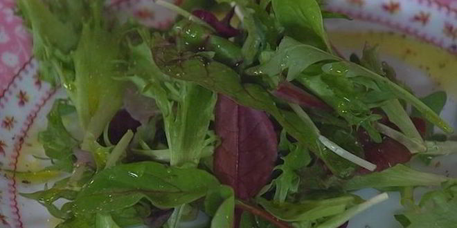 Рецепт хрустящих конвертиков с фетой, ветчиной и финиками