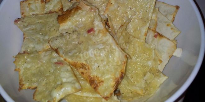 Рецепт Чипсов из лаваша с яйцом сыром и колбасой
