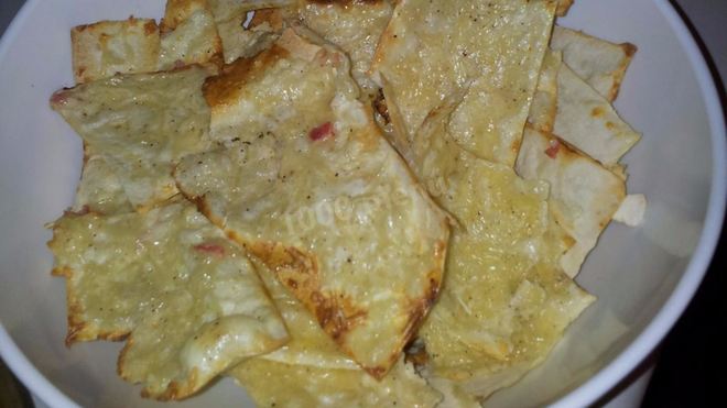Рецепт чипсов из лаваша с яйцом сыром и колбасой