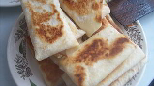 Рецепт Конвертиков из лаваша с ветчиной и сыром